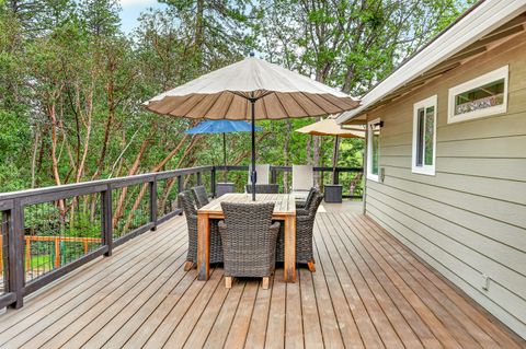 Tiny photo for 1230 Westmont Drive, Jacksonville, OR 97530 (MLS # 220219949)