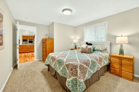 Tiny photo for 1230 Westmont Drive, Jacksonville, OR 97530 (MLS # 220219949)