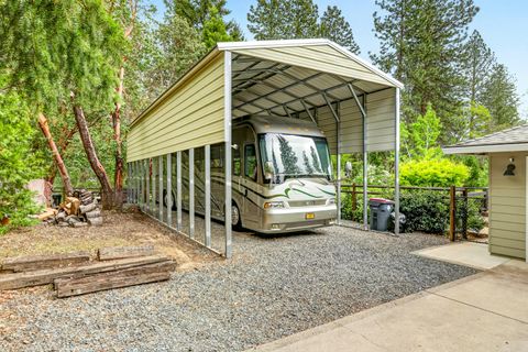 Tiny photo for 1230 Westmont Drive, Jacksonville, OR 97530 (MLS # 220219949)