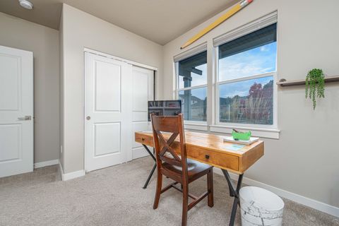 Tiny photo for 61366 SE Preston Street, Bend, OR 97702 (MLS # 220211528)