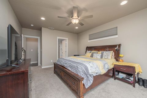 Tiny photo for 61366 SE Preston Street, Bend, OR 97702 (MLS # 220211528)