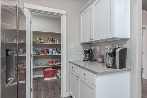 Tiny photo for 61366 SE Preston Street, Bend, OR 97702 (MLS # 220211528)