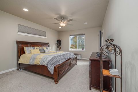 Tiny photo for 61366 SE Preston Street, Bend, OR 97702 (MLS # 220211528)