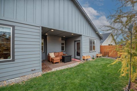 Tiny photo for 61366 SE Preston Street, Bend, OR 97702 (MLS # 220211528)