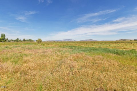Tiny photo for 13350 Highway 66, Klamath Falls, OR 97601 (MLS # 220223938)