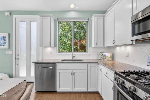 Tiny photo for 106 Dunn Circle, Ashland, OR 97520 (MLS # 220222661)