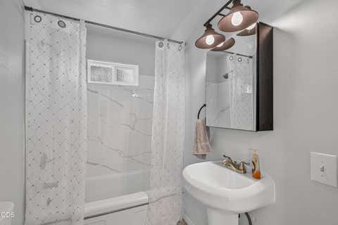 Tiny photo for 1409 Florence Lane, Grants Pass, OR 97527 (MLS # 220227483)