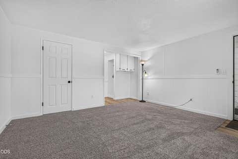 Tiny photo for 1409 Florence Lane, Grants Pass, OR 97527 (MLS # 220227483)