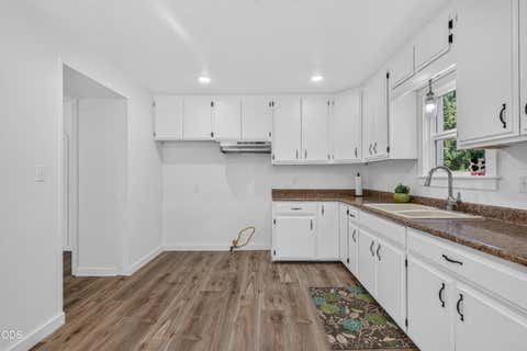 Tiny photo for 1409 Florence Lane, Grants Pass, OR 97527 (MLS # 220227483)