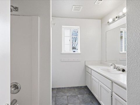 Tiny photo for 8022 Thunderhead Avenue, White City, OR 97503 (MLS # 220217152)