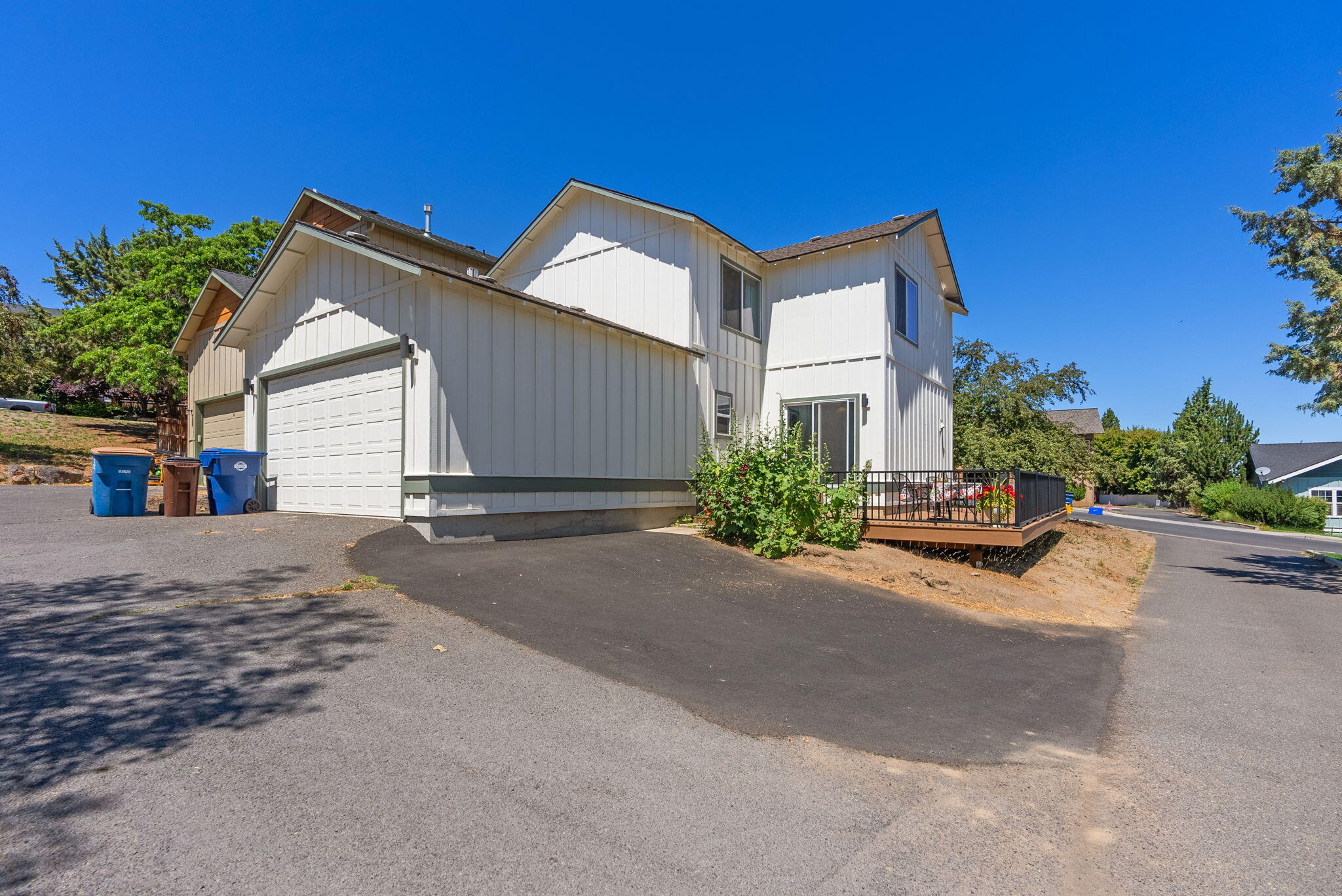 3564 SW Salmon Avenue