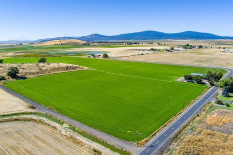 Tiny photo for 392 Del Fatti Lane, Klamath Falls, OR 97603 (MLS # 220212481)