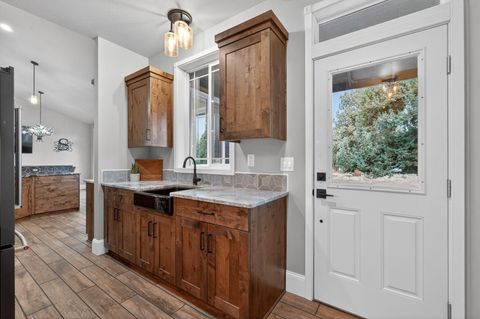 Tiny photo for 8081 SW Paious Drive, Culver, OR 97734 (MLS # 220215737)