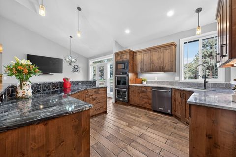 Tiny photo for 8081 SW Paious Drive, Culver, OR 97734 (MLS # 220215737)