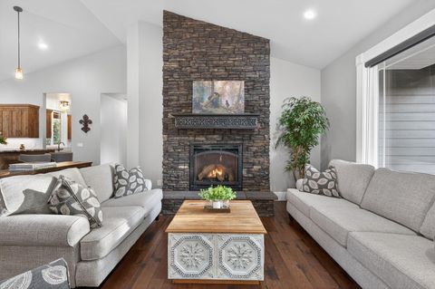 Tiny photo for 8081 SW Paious Drive, Culver, OR 97734 (MLS # 220215737)