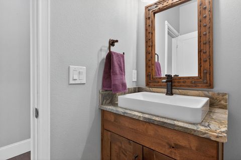 Tiny photo for 8081 SW Paious Drive, Culver, OR 97734 (MLS # 220215737)