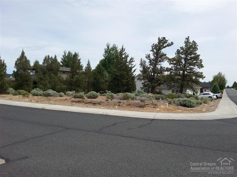 Greens At Redmond - Land