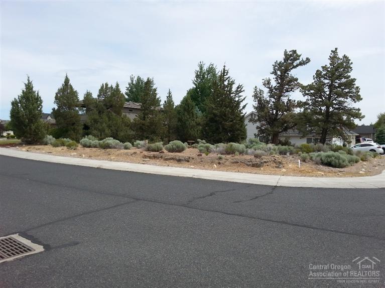 Greens At Redmond - Land