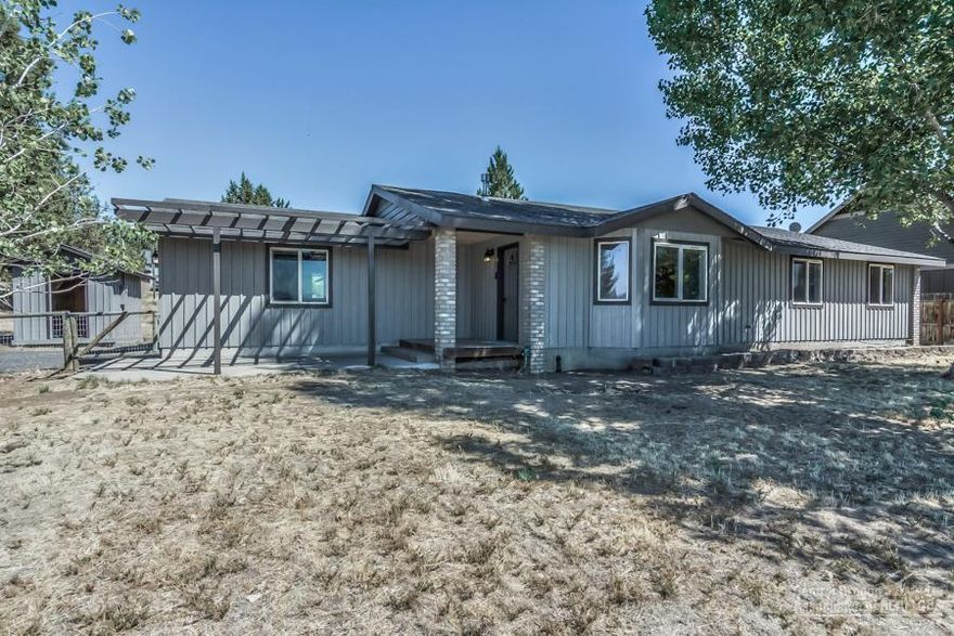 Fantastic Opportunity to own this Move In Ready home with valley views and canal frontage on .42 Acres. The home had a brand new face lift and is a fantastic buy in today's market. The views of the valley and canal are outstanding. This home is on one of the largest lots in the community on 2 tax lots. This property will not last long!