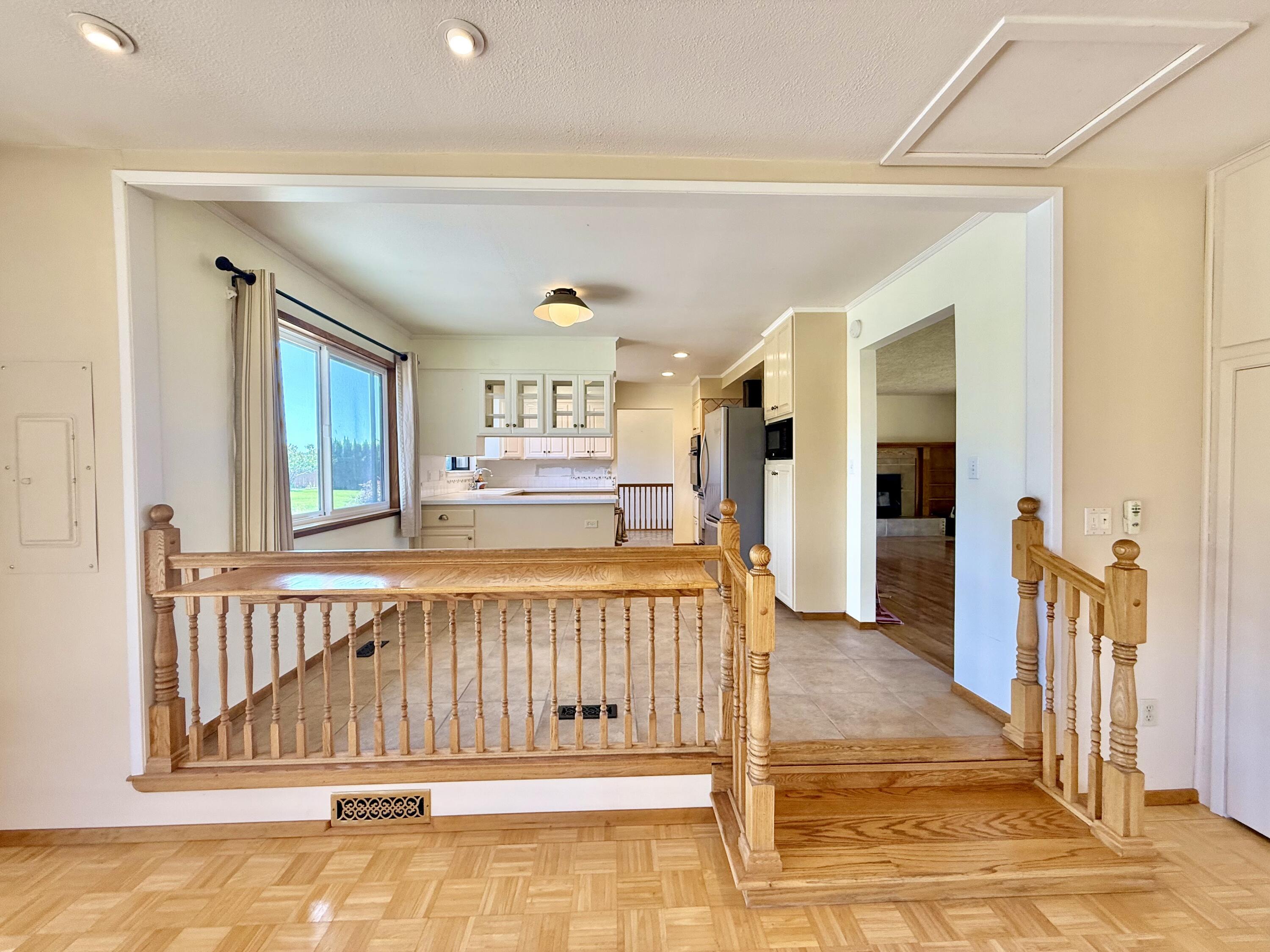 874 NW West Hills Road