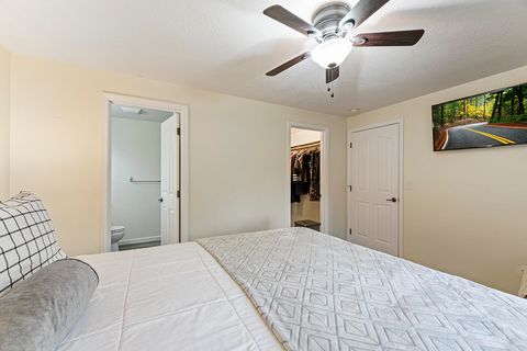 Tiny photo for 7890 27th Street, White City, OR 97503 (MLS # 220213991)