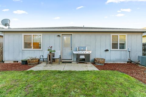 Tiny photo for 7890 27th Street, White City, OR 97503 (MLS # 220213991)