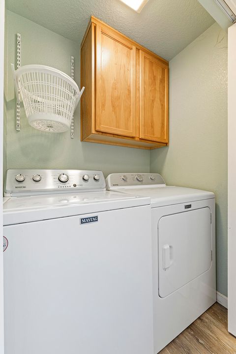 Tiny photo for 7890 27th Street, White City, OR 97503 (MLS # 220213991)