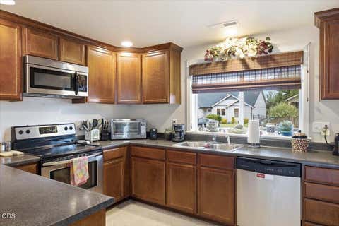 Tiny photo for 613 Nottingham Terrace, Eagle Point, OR 97524 (MLS # 220227247)