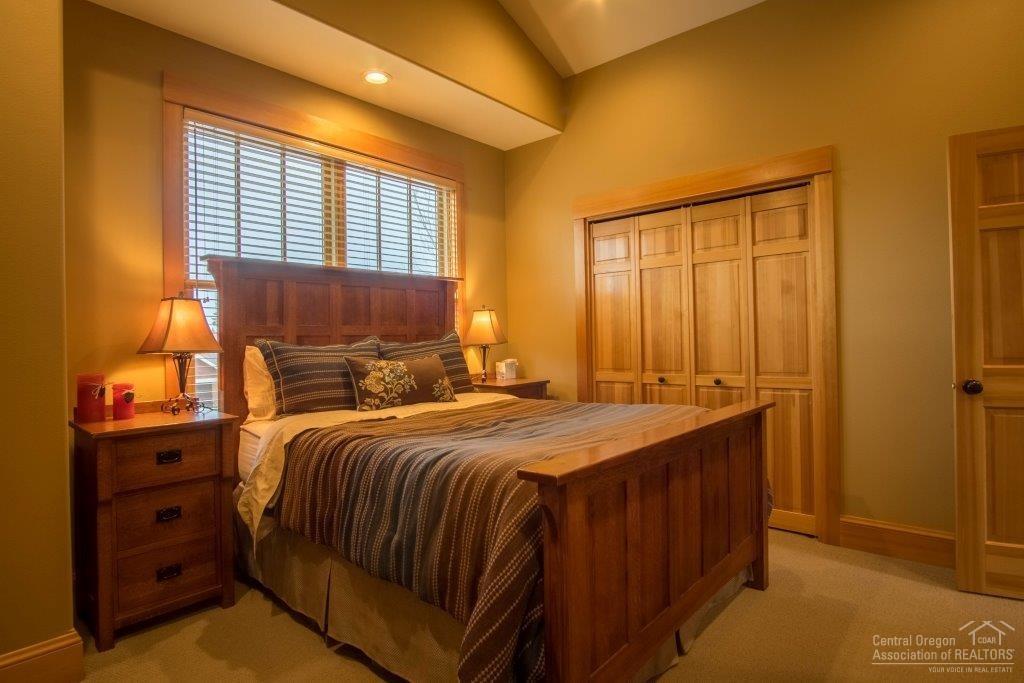 Pine Meadow Vill - Residential