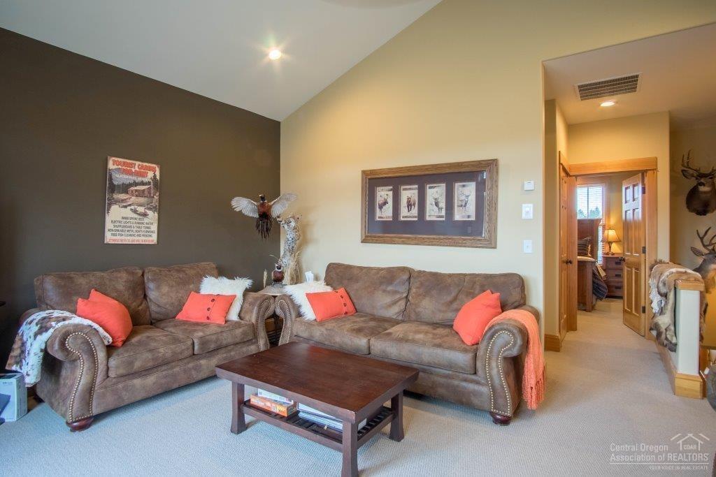 Pine Meadow Vill - Residential