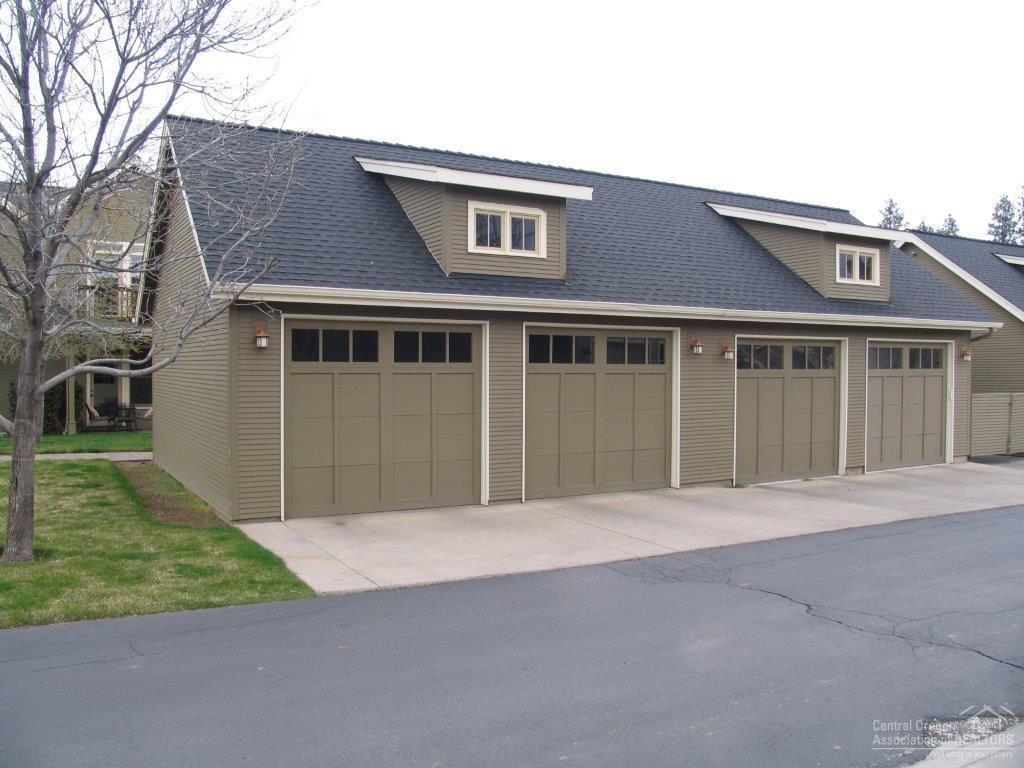 Pine Meadow Vill - Residential