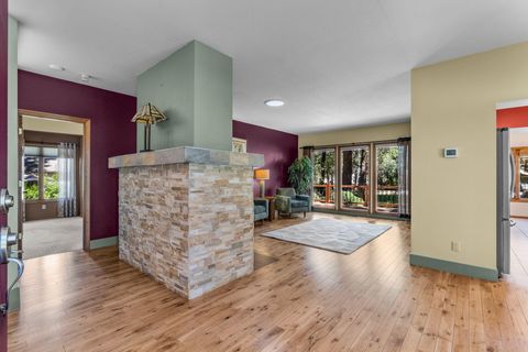 Tiny photo for 60730 Breckenridge Street, Bend, OR 97702 (MLS # 220219674)