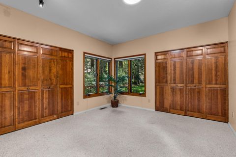 Tiny photo for 60730 Breckenridge Street, Bend, OR 97702 (MLS # 220219674)
