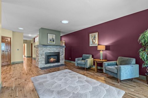 Tiny photo for 60730 Breckenridge Street, Bend, OR 97702 (MLS # 220219674)