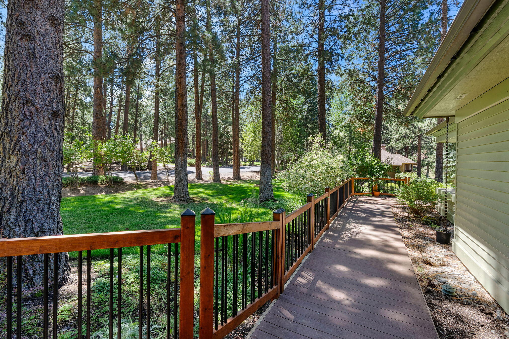 60730 Breckenridge Street