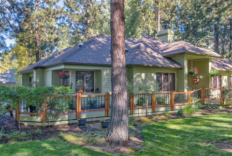 Photo of 60730 Breckenridge Street, Bend, OR 97702 (MLS # 220219674)