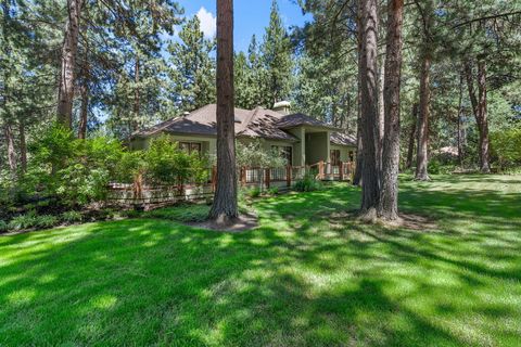 Tiny photo for 60730 Breckenridge Street, Bend, OR 97702 (MLS # 220219674)