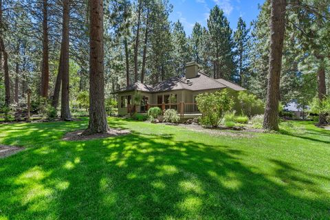 Tiny photo for 60730 Breckenridge Street, Bend, OR 97702 (MLS # 220219674)