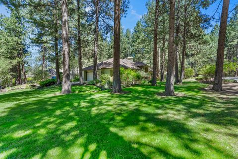 Tiny photo for 60730 Breckenridge Street, Bend, OR 97702 (MLS # 220219674)