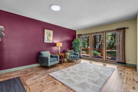 Tiny photo for 60730 Breckenridge Street, Bend, OR 97702 (MLS # 220219674)