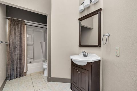Tiny photo for 60730 Breckenridge Street, Bend, OR 97702 (MLS # 220219674)