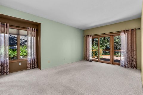 Tiny photo for 60730 Breckenridge Street, Bend, OR 97702 (MLS # 220219674)