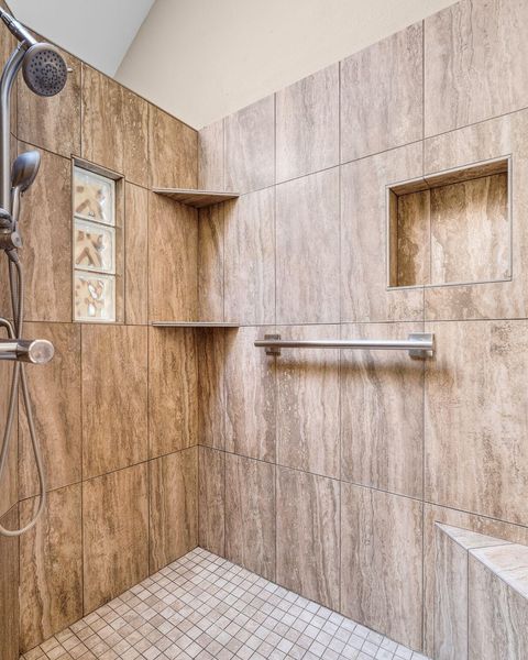 Tiny photo for 60730 Breckenridge Street, Bend, OR 97702 (MLS # 220219674)