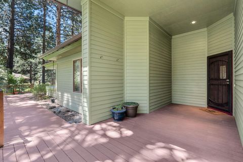 Tiny photo for 60730 Breckenridge Street, Bend, OR 97702 (MLS # 220219674)