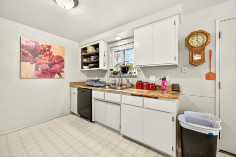 Tiny photo for 8207 Division Road, White City, OR 97503 (MLS # 220217180)