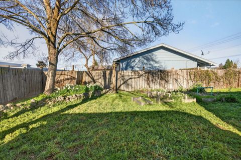 Tiny photo for 8207 Division Road, White City, OR 97503 (MLS # 220217180)