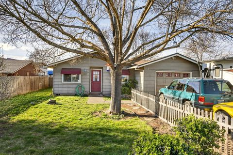 Tiny photo for 8207 Division Road, White City, OR 97503 (MLS # 220217180)