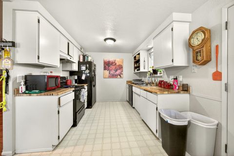 Tiny photo for 8207 Division Road, White City, OR 97503 (MLS # 220217180)