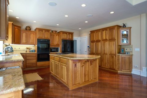 Tiny photo for 1101 Byrtus Place, Brookings, OR 97415 (MLS # 220219943)