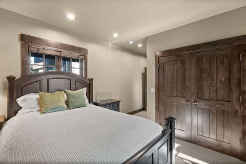 Tiny photo for 65870 Pronghorn Estates Drive, Bend, OR 97701 (MLS # 220212888)